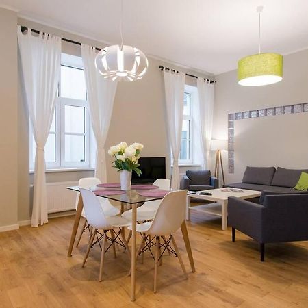 Modern & Spacious 80M2 Apartment In Riga Old Town Exteriör bild