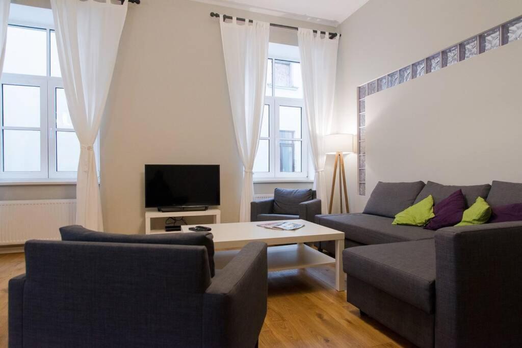 Modern & Spacious 80M2 Apartment In Riga Old Town Exteriör bild